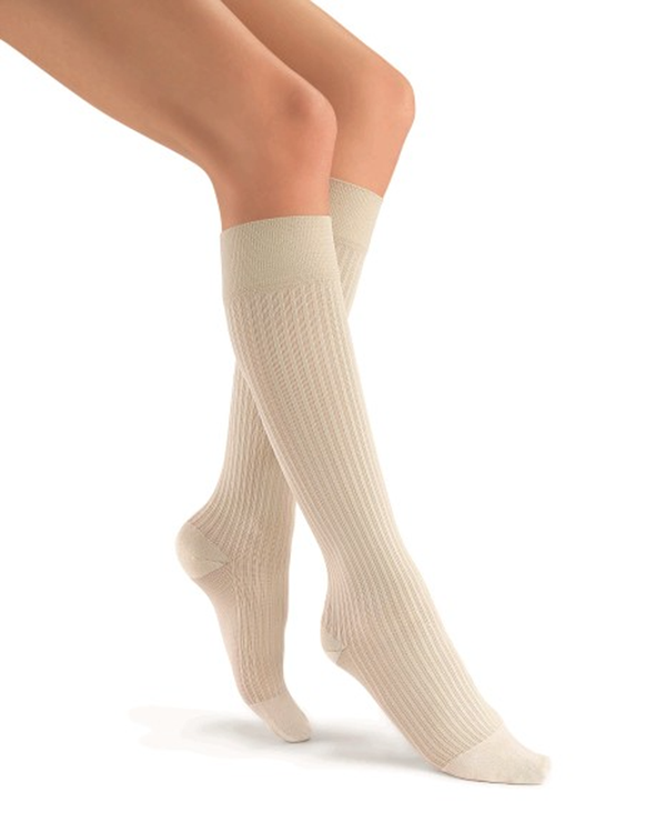 Jobst SoSoft Knee High Closed Toe 8-15 Sand S