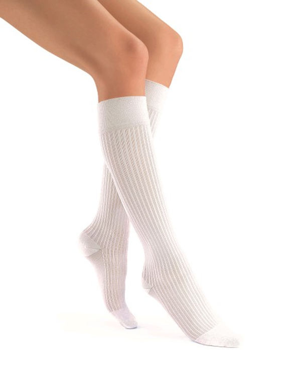 Jobst SoSoft Knee High Closed Toe 8-15 White M