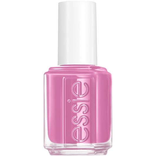 El color de la uña essie se adapta bien